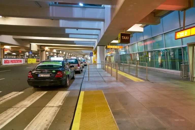 taxi nieporęt lotnisko chopina
