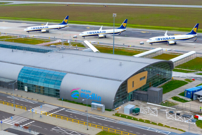 taxi na modlin i lotnisko chopina