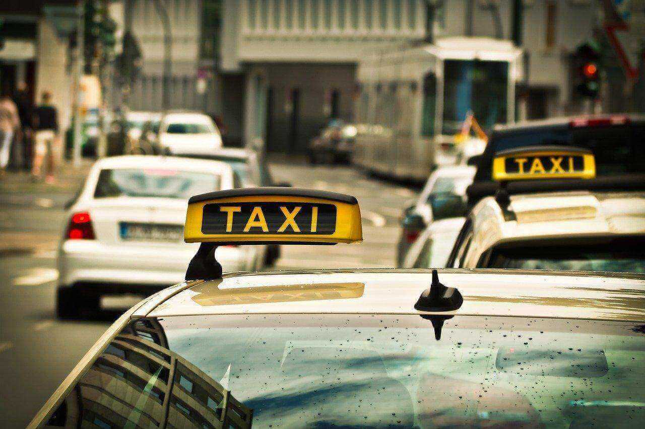 Taxi Legionowo 24/7